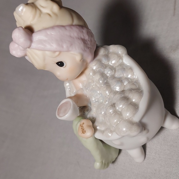 Vintage 1999  Little Moments "Soap Bubbles All Is Soap Bubbles" Figurine - Picture 5 of 8